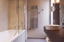 La Bourdonnais 4* Париж